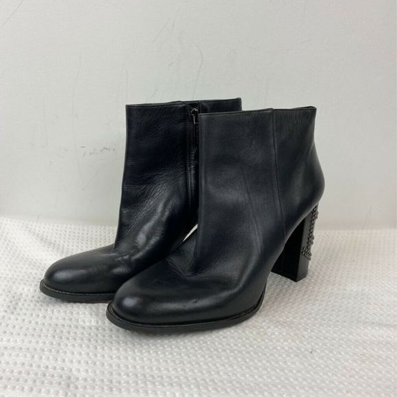 qamile block heel booties